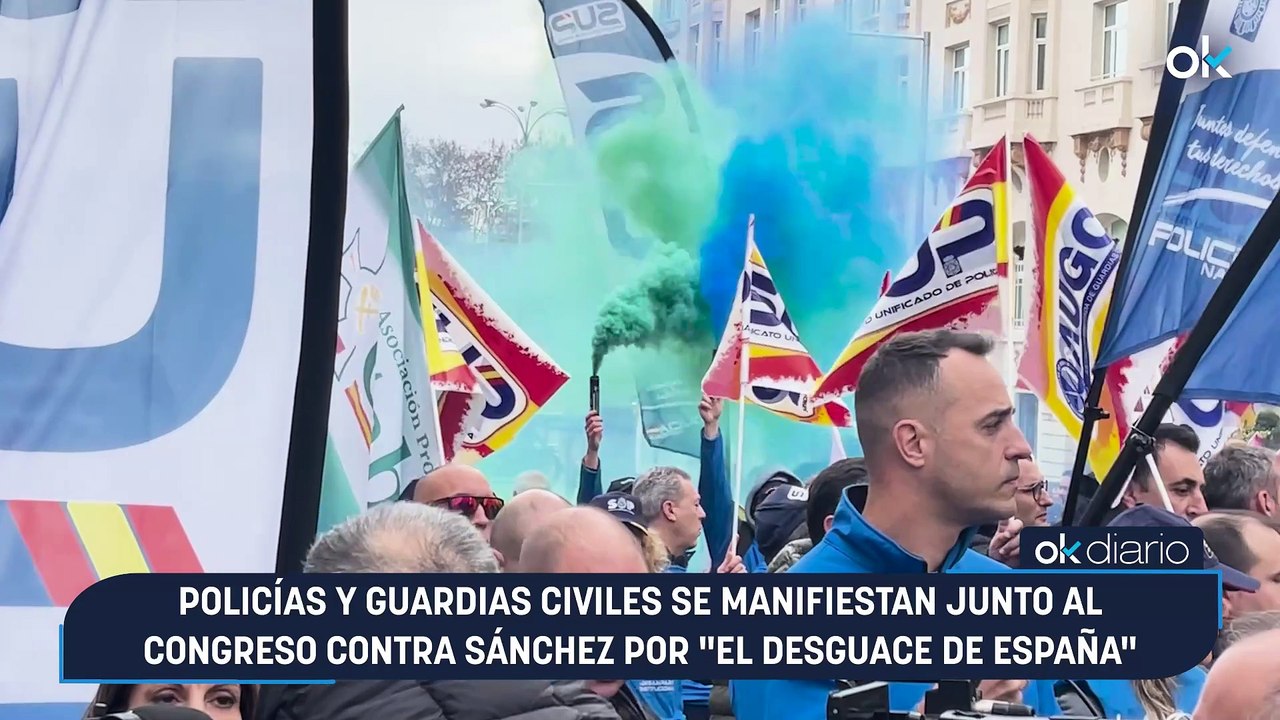 Policías y guardias civiles se manifiestan junto al Congreso contra Sánchez por "el desguace de España"
