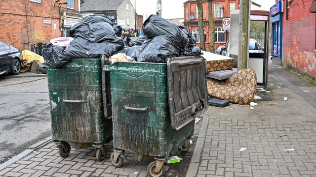 Rubbish increases in Birmingham due to bin strike