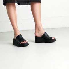 587-EUGENE-CUIR-E24-NOIR_VIDEO
