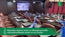 Diputados dejaron sentir su ideología provides colocando pañuelos azules en sus curules