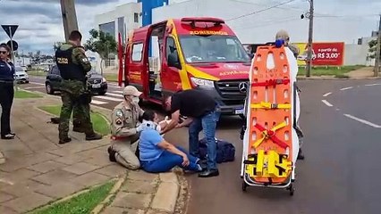 Mulher fica ferida ao colidir veículo elétrico contra Citroën na Avenida Brasil