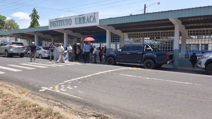 Padres y docentes del Instituto Urraca protestan por condiciones inadecuadas en aulas