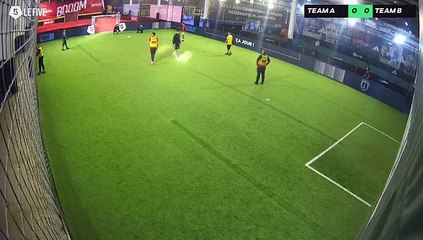 12/03 à 16:53 - Football Terrain Paris FC (LeFive Créteil)