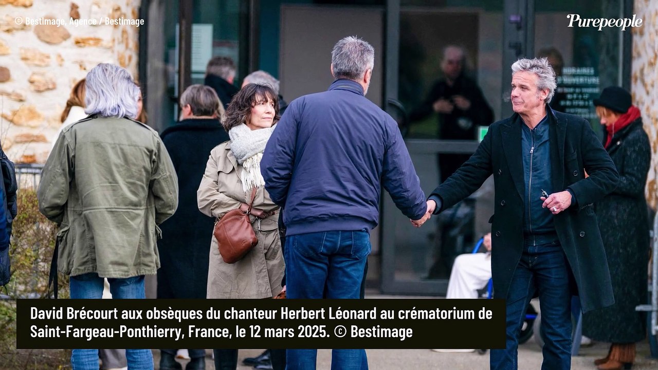 L'heure du recueillement pour Herbert Léonard : l'un de ses grands amis star des années 1970 très soutenu, Julien Lepers présent
