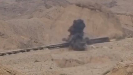 Pakistan : ils font exploser une bombe sous un train et prennent 450 passagers en otage