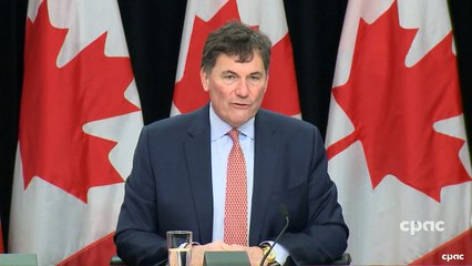 Canadá vai aplicar novos impostos a produtos dos EUA em represália a Trump