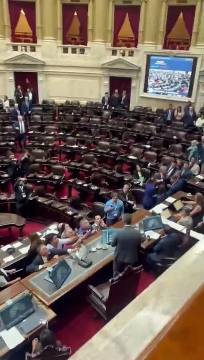 Gritos y reproches en Diputados