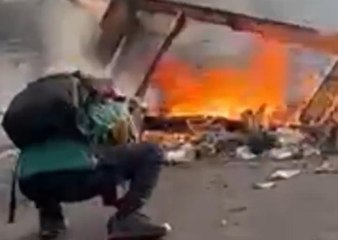 El momento en que la granada de gas impacta en la cabeza de Grillo