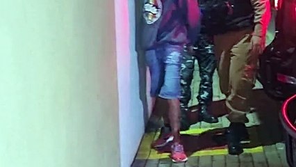 Homem com tornozeleira descumpre regra, é flagrado com arma e acaba preso no Santa Cruz