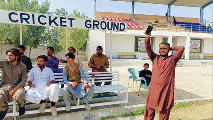 Cricket fan village plyers