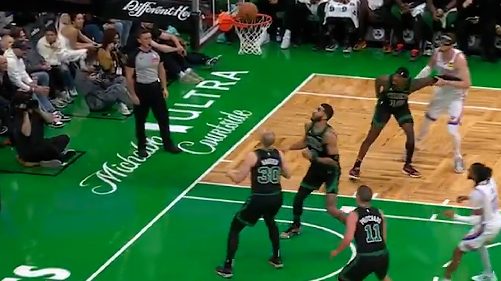 Shai Gilgeous-Alexander mete 34 puntos para tumbar a los Celtics en Boston