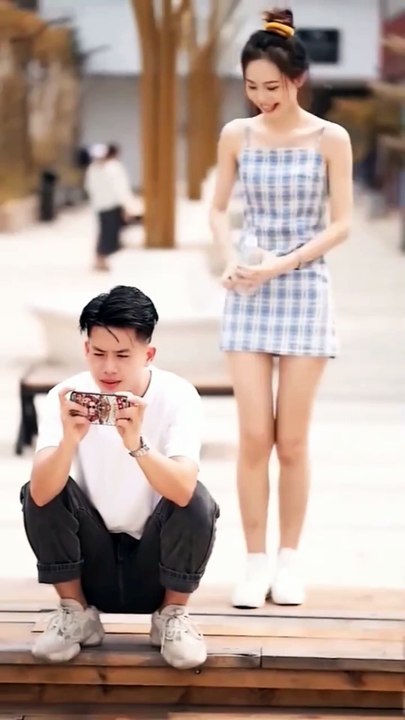 Viral couple on internet with funny action Funny girl viral on internet #explorepage #explore #viral #reels #funny