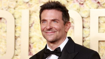 GALA VIDÉO - Bradley Cooper : après Irina Shayk, il a retrouvé l’amour dans les bras d’une célèbre mannequin de 21 ans sa cadette