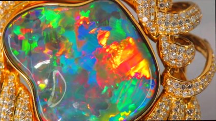 Hold an Opal in Your Hand  - Learn about the Australian Gem!