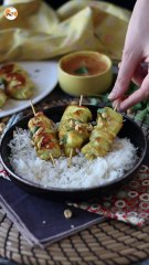 Brochettes de poulet et leur sauce satay, un voyage en cuisine vers l'asie!