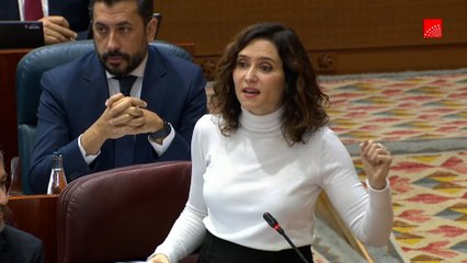 Ayuso, desatada en el aniversario del covid: "Sobre los hombros de Pedro Sánchez recaen 130.000 muertos"