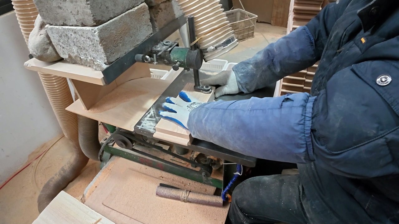 Unique Wooden Arch Bridges: Crafted with the Jigsaw Process