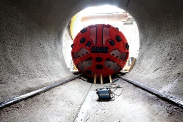 "Super-Bohrer" für Wiental-Kanal-Bauarbeiten in Wien angekommen