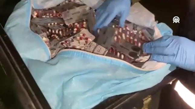 Samsun'da 3 bin 962 sentetik ecza hapı ele geçirildi