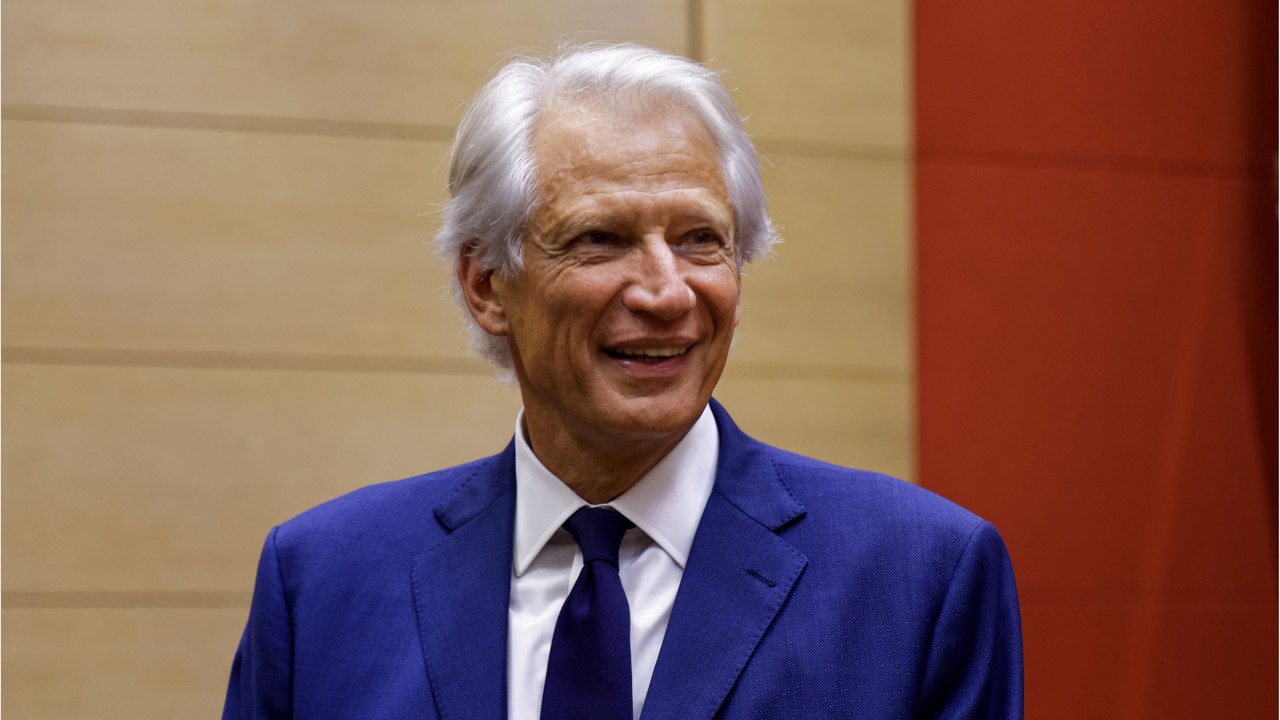 “Des bisous ! Des bisous !” : Dominique de Villepin laisse Yann Barthès bouche bée