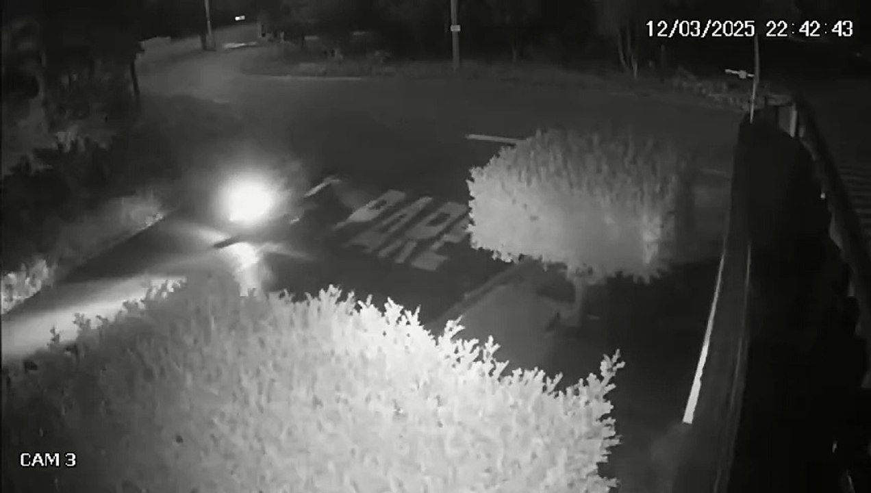 Homem morre baleado ao abrir portão de casa para a esposa