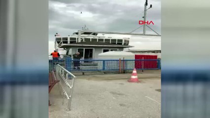 Feribot Yalova İskelesi'ne çarptı! Yaralılar var