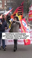 Milano, Valditara contestato al Molinari: "Fuori i fascisti dalle scuole"