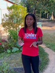 Hija le cobra a su madre por limpiarle la casa    El Haitiano Compale