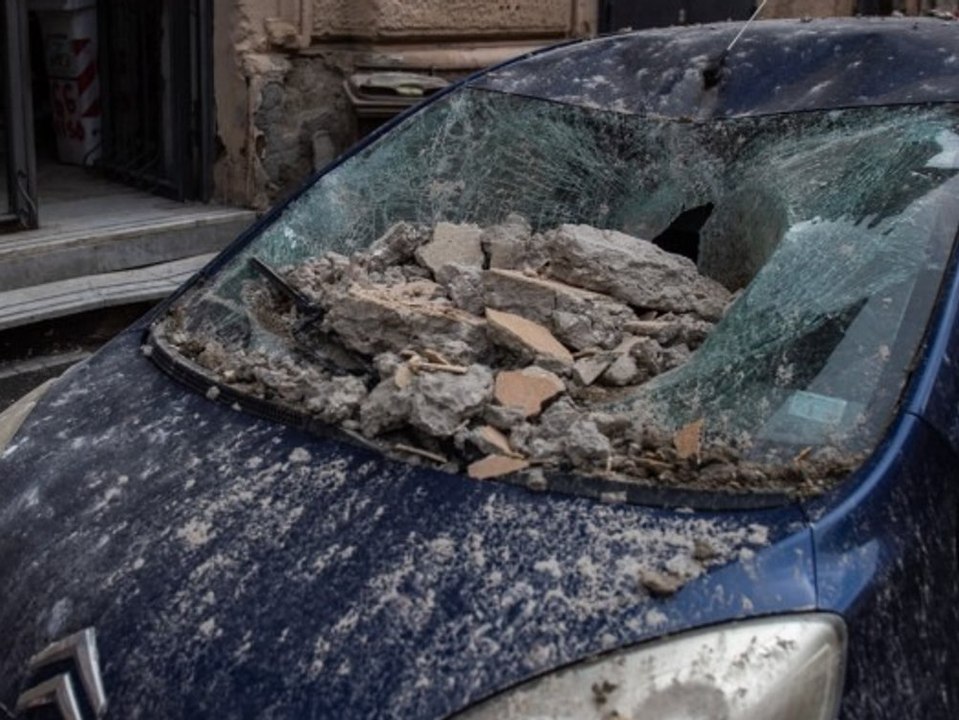 Erdbeben richtet Chaos und Zerstörung in Neapel an