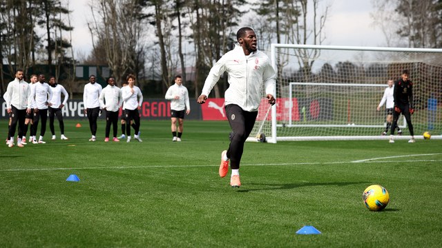 Rossoneri al lavoro a Milanello