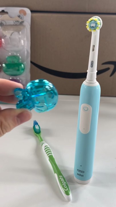 P.UBLlClTE 🛍️ Le LlEN de ce produit (n°544) est dans ma Bl0 (La Bl0-graphie est le texte de présentation sur ma page d’accueil daily, sous ma photo de profil)😀 / Un étui pour protéger les poils de la brosse à dent 🦷