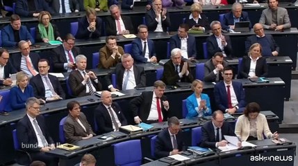 Merz al (vecchio) Bundestag chiede i voti per maxi pacchetto di spesa