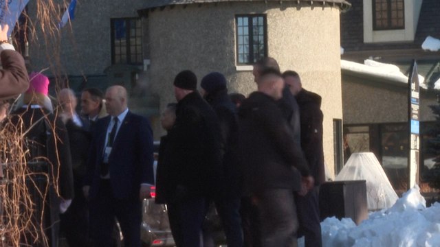 Marco Rubio poses at G7 summit in Canada amid tension over tariffs, Ukraine