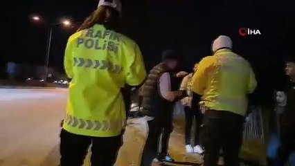 Bursa’da otomobil tarlaya uçtu