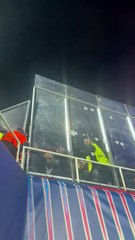 La afición del Benfica asalta a los 'stewards' del Barça en Montjuïc