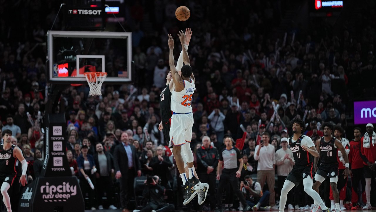 Knicks Win at Buzzer Against Trail Blazers on the Road
