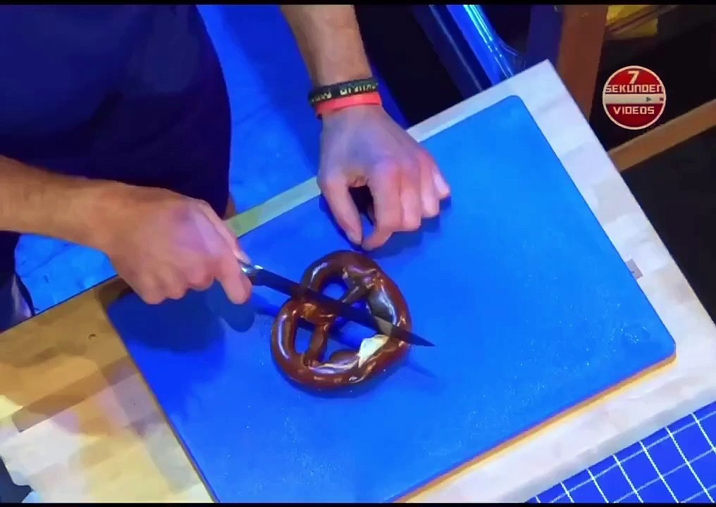 Alemán show televisivo donde los concursantes luchan por la gloria... ¡cortando objetos en dos con precisión quirúrgica! 🎯✂️
