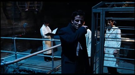 submerged / 2005 movie steven seagal