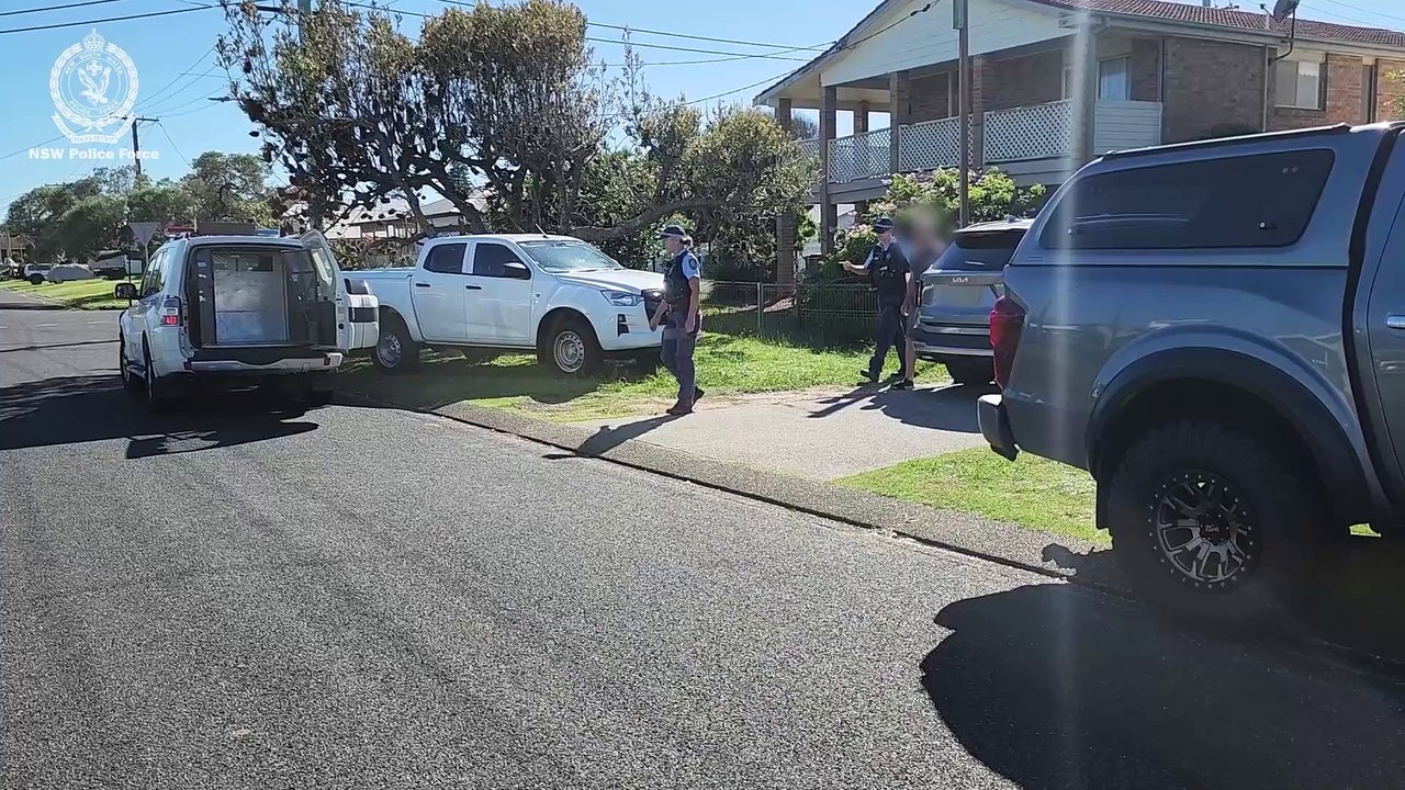 Police arrest Anna Bay man over alleged holiday rental scams - Newcastle Herald - March 14, 2025.mp4