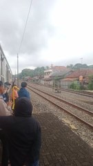 train in indonesia, kereta api Indonesia.