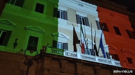 Unit? Nazionale, facciate di Camera e Senato illuminate col Tricolore