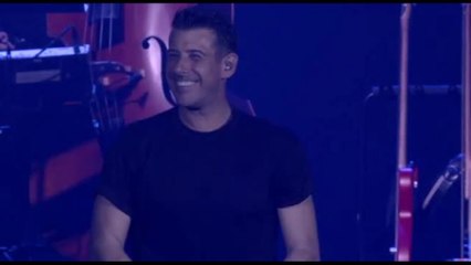 Francesco Gabbani ha dato il via al suo nuovo tour nei palazzetti