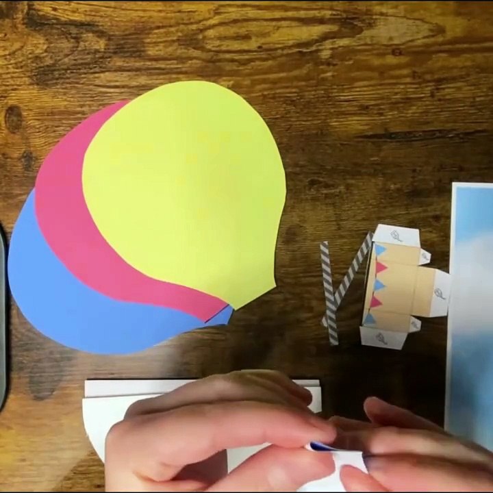 Montgolfière 3D en papier
