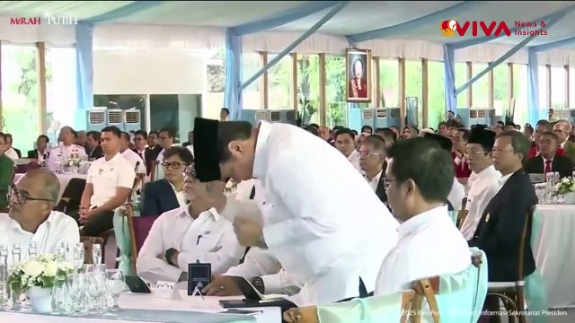 Kelakar Prabowo Cari Jaksa Agung: Gak Hadir, Lagi Ngejar..