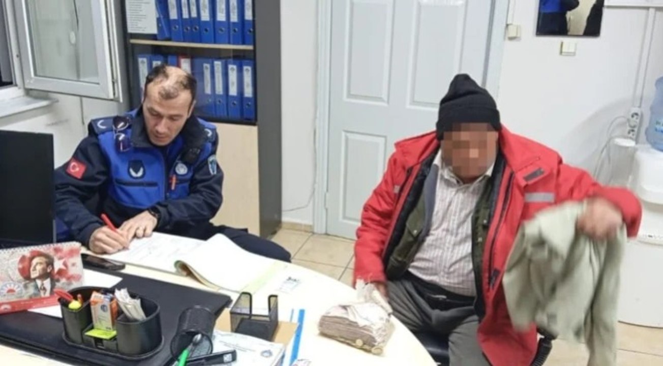 Görme engelli taklidi yapan dilencinin üzerinden 32 bin lira çıktı