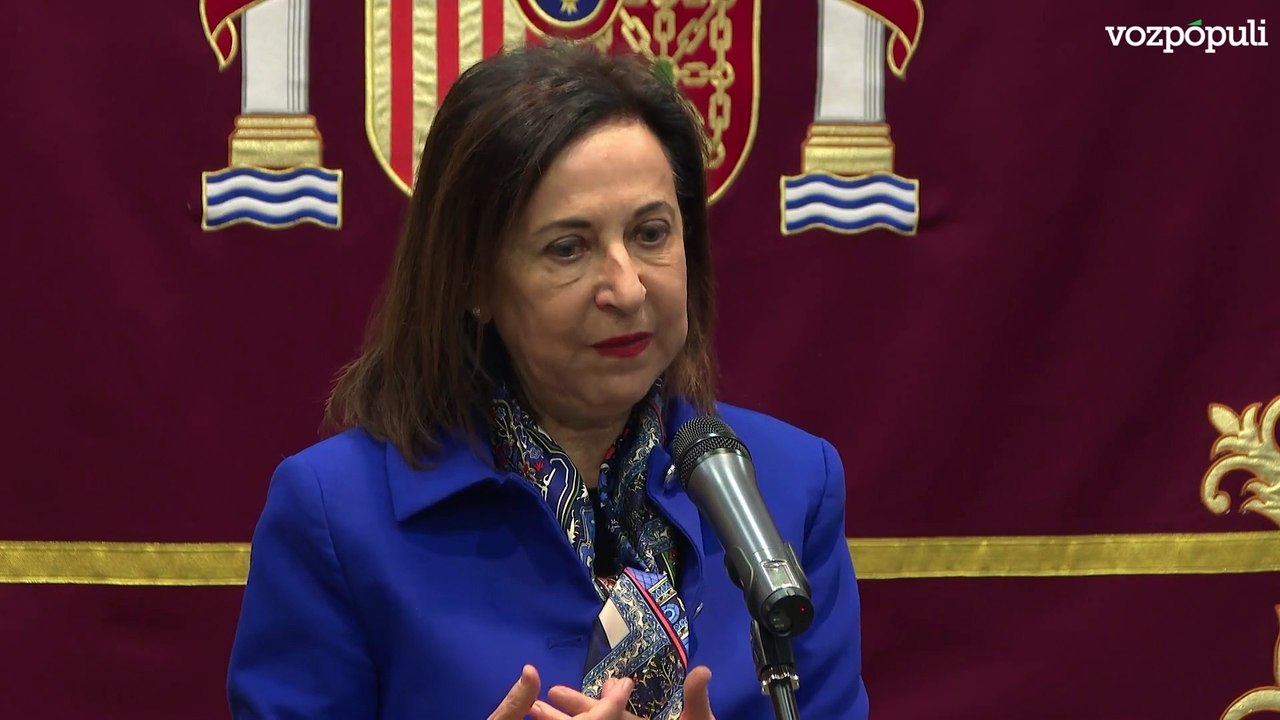 Robles dice a los socios que las políticas de Defensa son de Estado