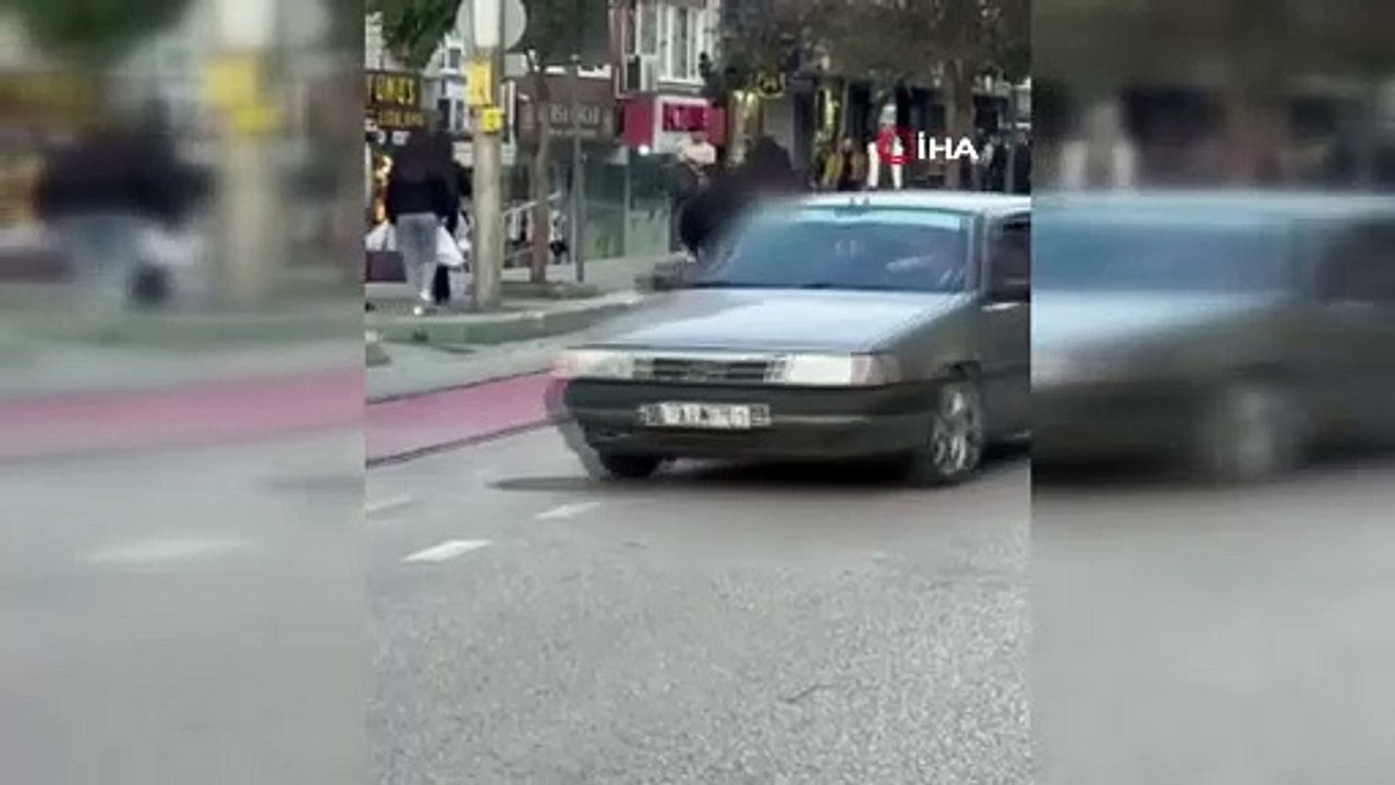 Dilenciler Yer İçin Kavga Etti, O Görüntüler Kamerada!