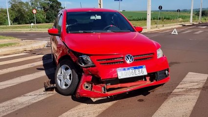 Pancada! Gol e Cruze se envolvem em colisão na Avenida Guaíra