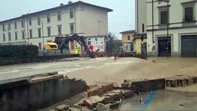 Maltempo in Toscana: Sesto Fiorentino, Intervento in corso del Consorzio di Bonifica sul torrente Rimaggio