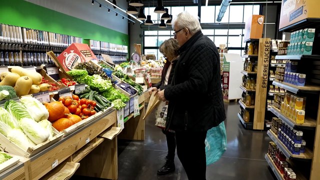 Plein de courses, eau, électricité, chauffage... Tout ce qui est payé par l'État pour les députés dévoilé par Capital